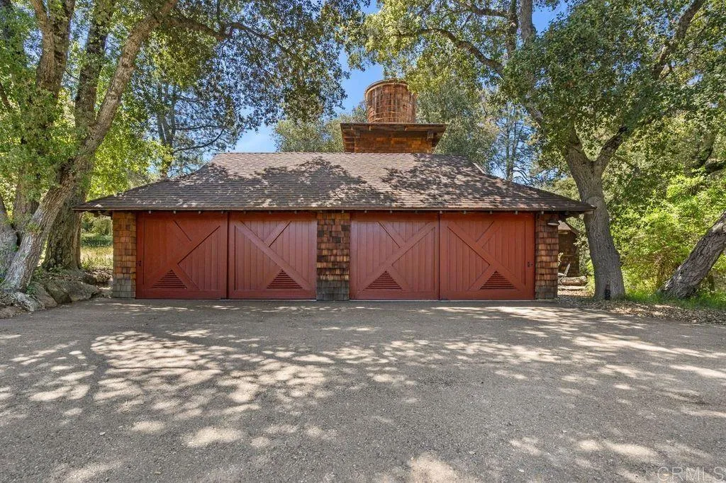 https://cdn.realtyfeed.com/cdn/127/306337985/b3a68e3dd9102358b8766d2da4014e8b.webp