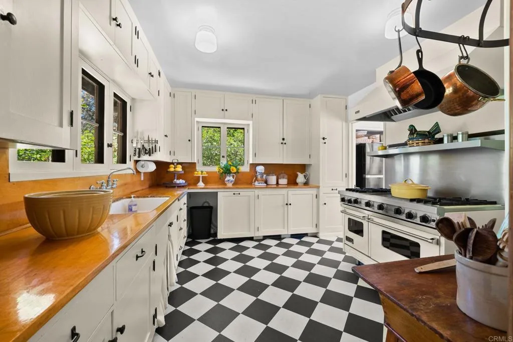 https://cdn.realtyfeed.com/cdn/127/306337985/bc2fa31e66298ecf89b11fbdcec0ed86.webp