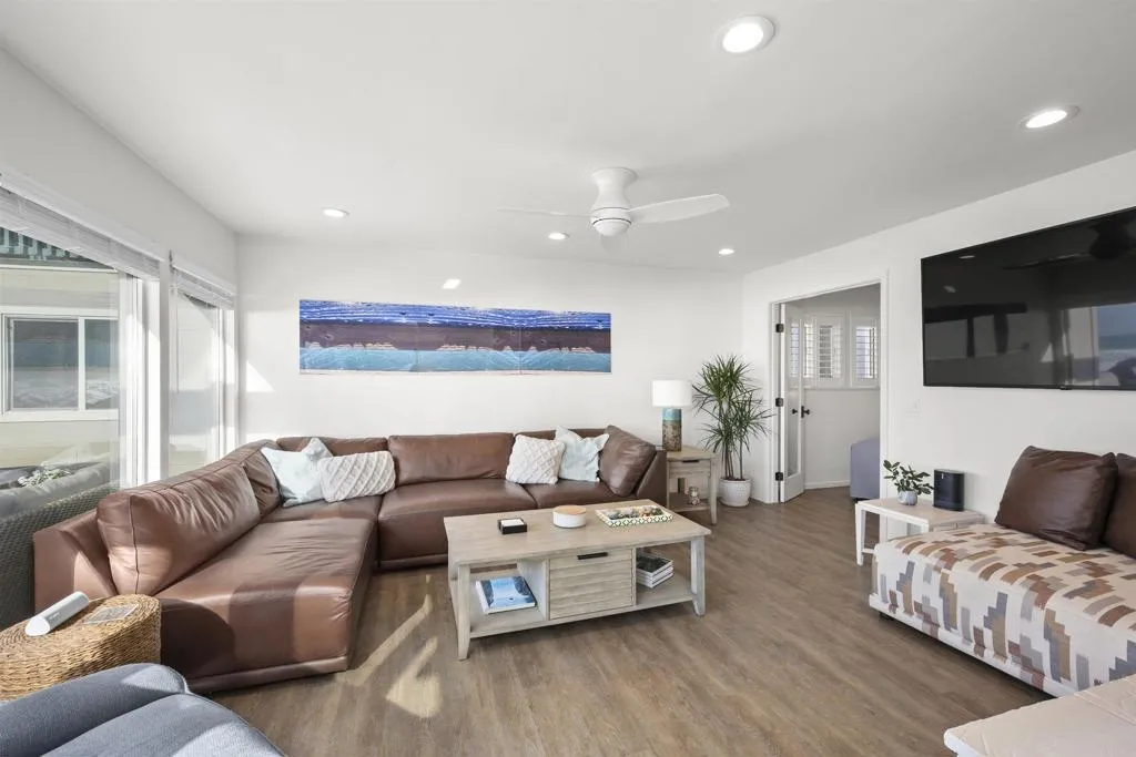 https://cdn.realtyfeed.com/cdn/127/306337988/e5f7047c5d47758033131910bf392ebb.webp