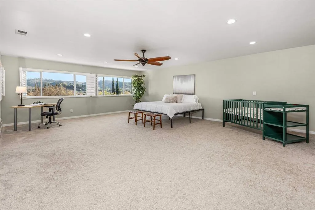 https://cdn.realtyfeed.com/cdn/127/306338345/1a890a11a8c095ec425c8e598556ce8b.webp