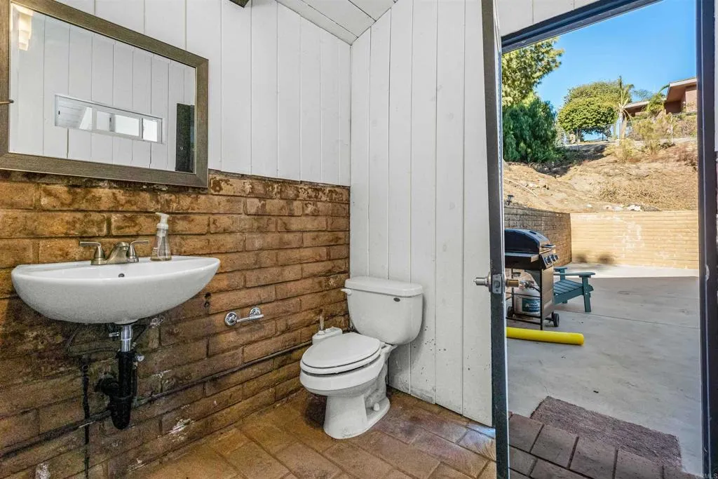 https://cdn.realtyfeed.com/cdn/127/306338345/44701343b9c7a19ed71077537e7f647f.webp