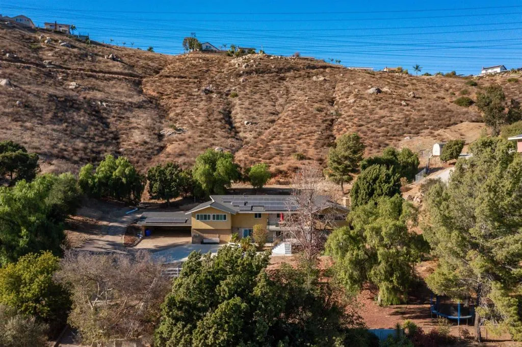 https://cdn.realtyfeed.com/cdn/127/306338345/612c88defba85d6000a0eb1f11f82c53.webp