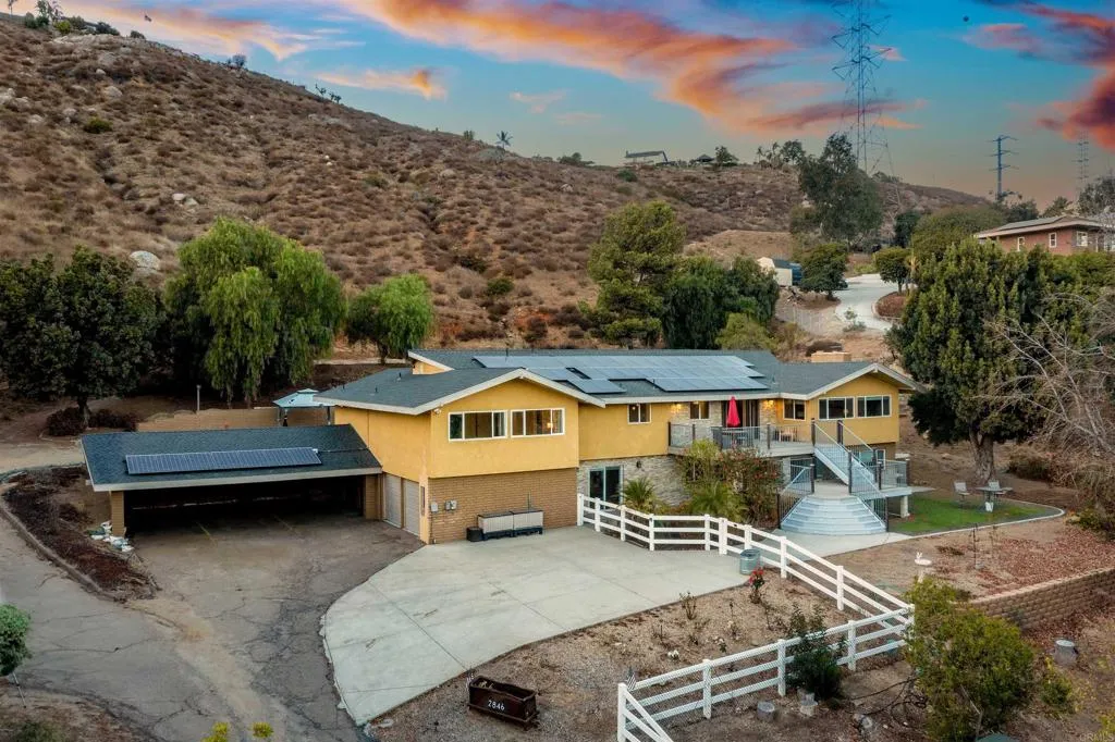 https://cdn.realtyfeed.com/cdn/127/306338345/9b22400b01173415e8d0db004bbc7c0d.webp
