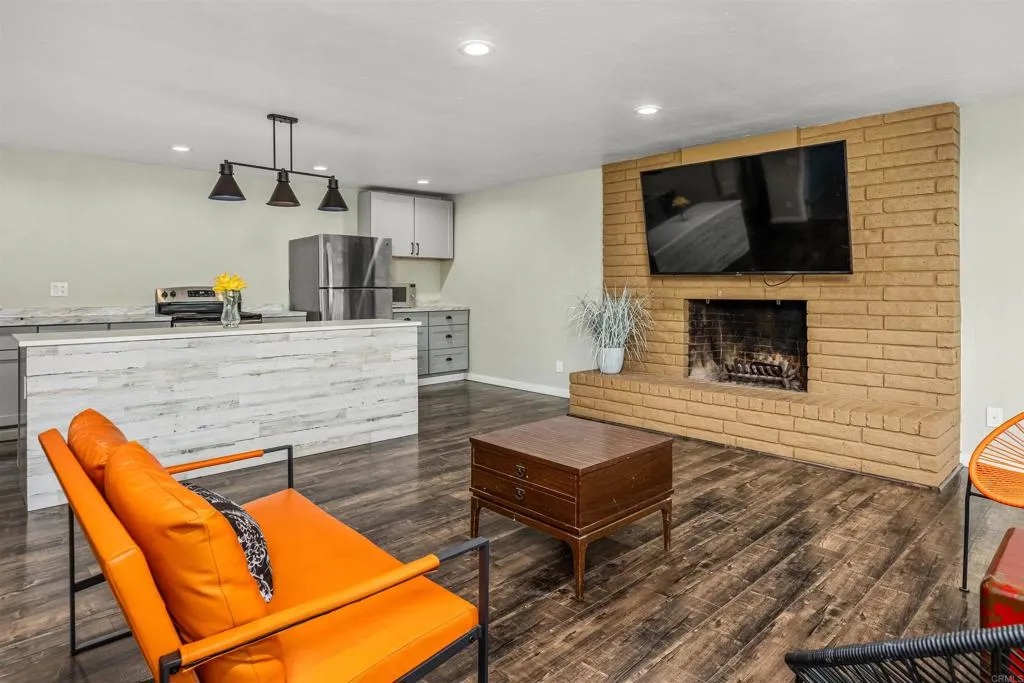 https://cdn.realtyfeed.com/cdn/127/306338345/a92018a1df8f33ccc4777c26e0d71948.webp