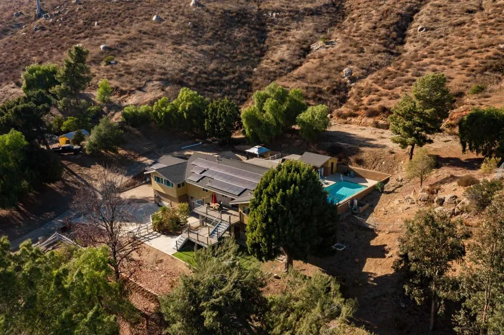 https://cdn.realtyfeed.com/cdn/127/306338345/c72a29e80cca4b1f259a551799cca689.webp