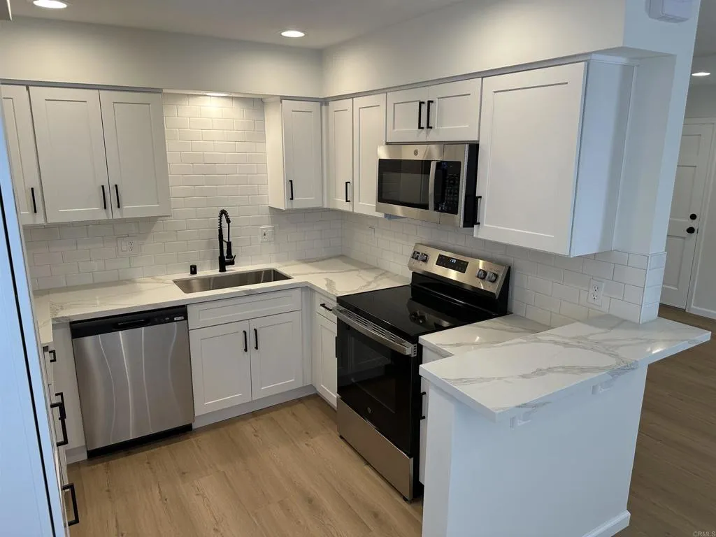 More Details about MLS # NDP2500355 : 4800 WILLIAMSBURG LANE UNIT 210