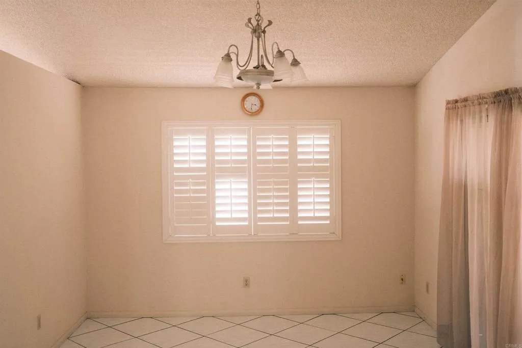 https://cdn.realtyfeed.com/cdn/127/306339980/6681b5940df988975a496a01e4df9556.webp