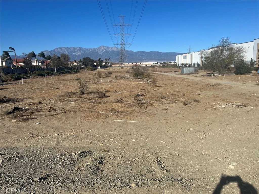 11130 E Riverside, Ontario, Ca 91761 - Photo 2 of 9, Ontario, CA