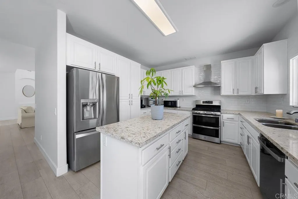 https://cdn.realtyfeed.com/cdn/127/306340556/0446f16d33acdd029285e9dad067908c.webp