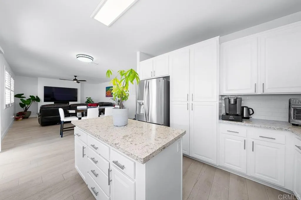 https://cdn.realtyfeed.com/cdn/127/306340556/0c1460038fb18e9ce4a99d8b8d6fb4b8.webp