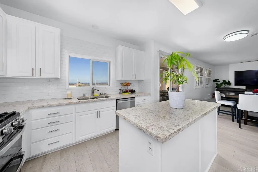 https://cdn.realtyfeed.com/cdn/127/306340556/4eddbb1c7acd2b9dac6faf24b1d247f1.webp
