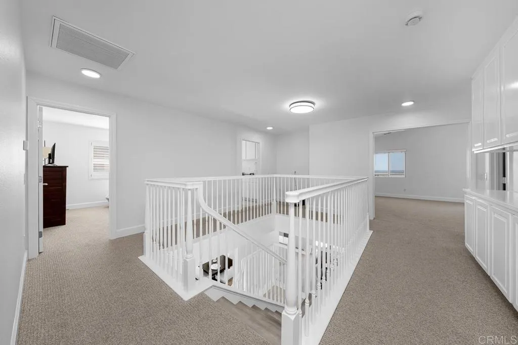 https://cdn.realtyfeed.com/cdn/127/306340556/91fc36dee38ee397af1f17660e2b1eae.webp