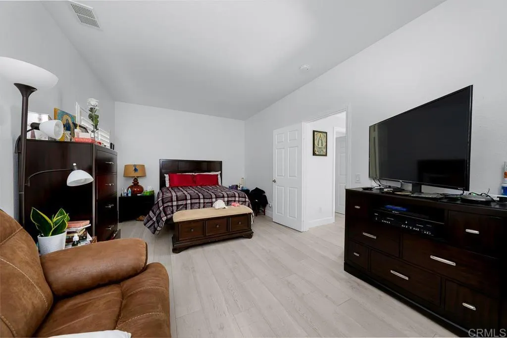 https://cdn.realtyfeed.com/cdn/127/306340556/9fd11b84915600c821ee8fab80e6baad.webp
