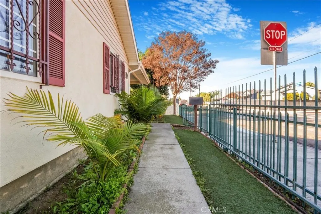 2502 Santa Ana Boulevard North, Los Angeles, Ca 90059 - Photo 5 of 32, Los Angeles, CA