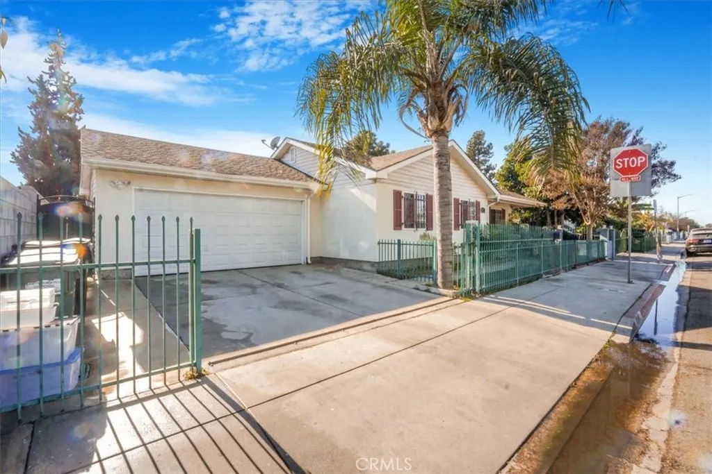 2502 Santa Ana Boulevard North, Los Angeles, Ca 90059 - Photo 2 of 32, Los Angeles, CA