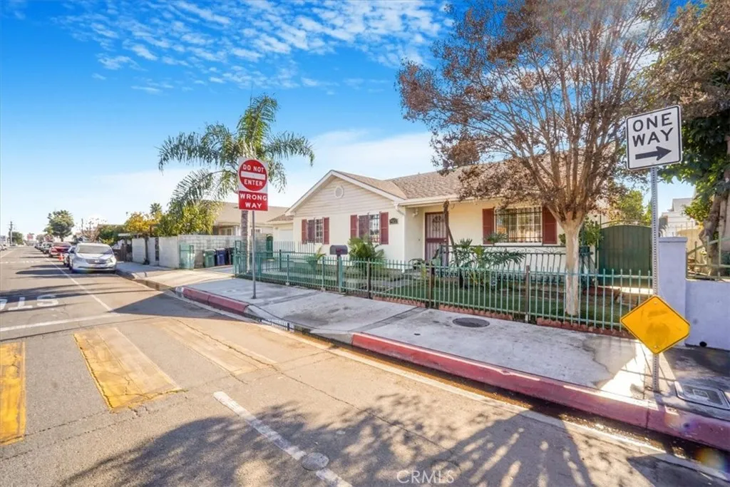 2502 Santa Ana Boulevard North, Los Angeles, Ca 90059 - Photo 3 of 32, Los Angeles, CA