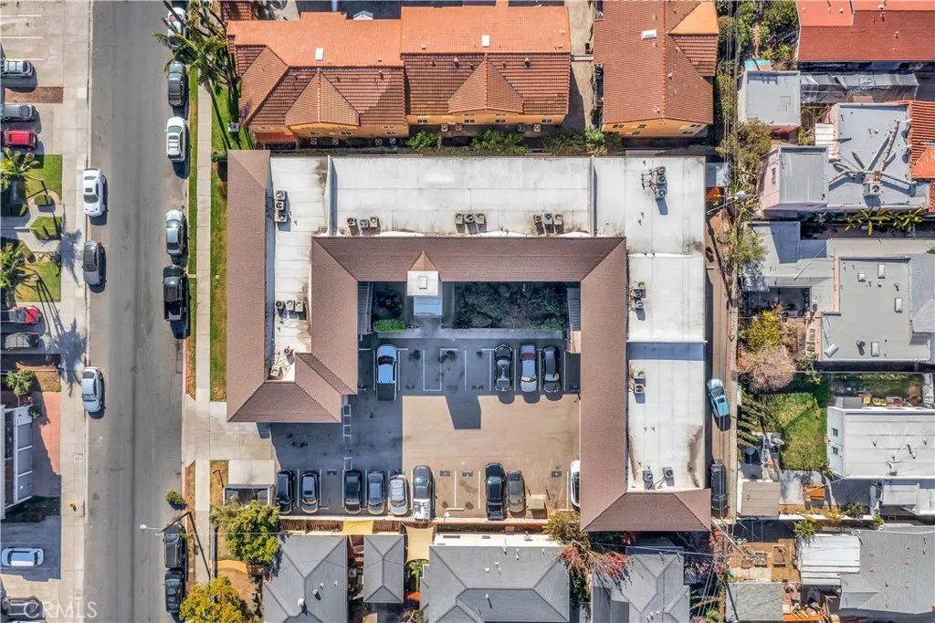 https://cdn.realtyfeed.com/cdn/127/306341402/6d3b3bf930e24f142e1b5370523bfb17.webp