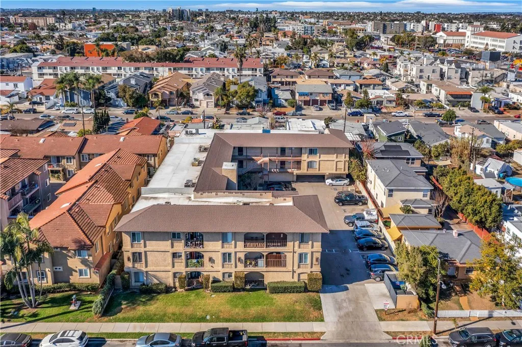 https://cdn.realtyfeed.com/cdn/127/306341402/f096a47bc84f9f067976395028a1c94f.webp