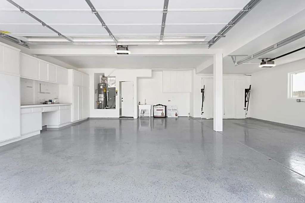https://cdn.realtyfeed.com/cdn/127/306341491/8dc1c3108f0e49ee3d5fe780d6b9b2bc.webp