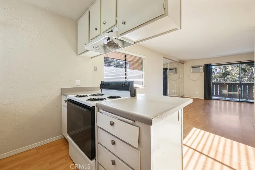 Photo #16: SW25010058 Listing: Photo #16