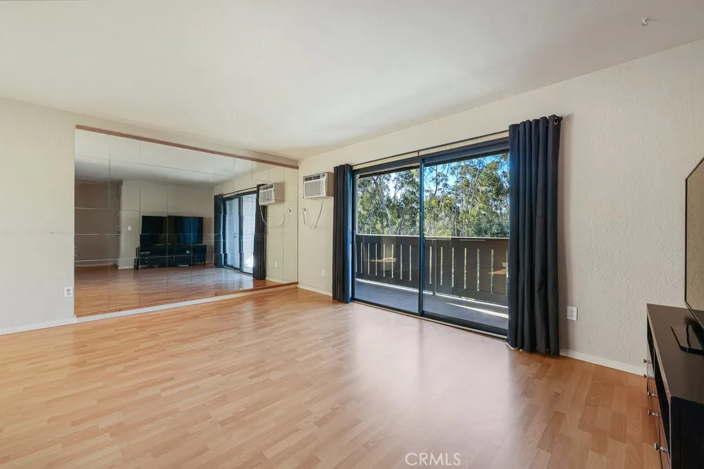Photo #12: SW25010058 Listing: Photo #12