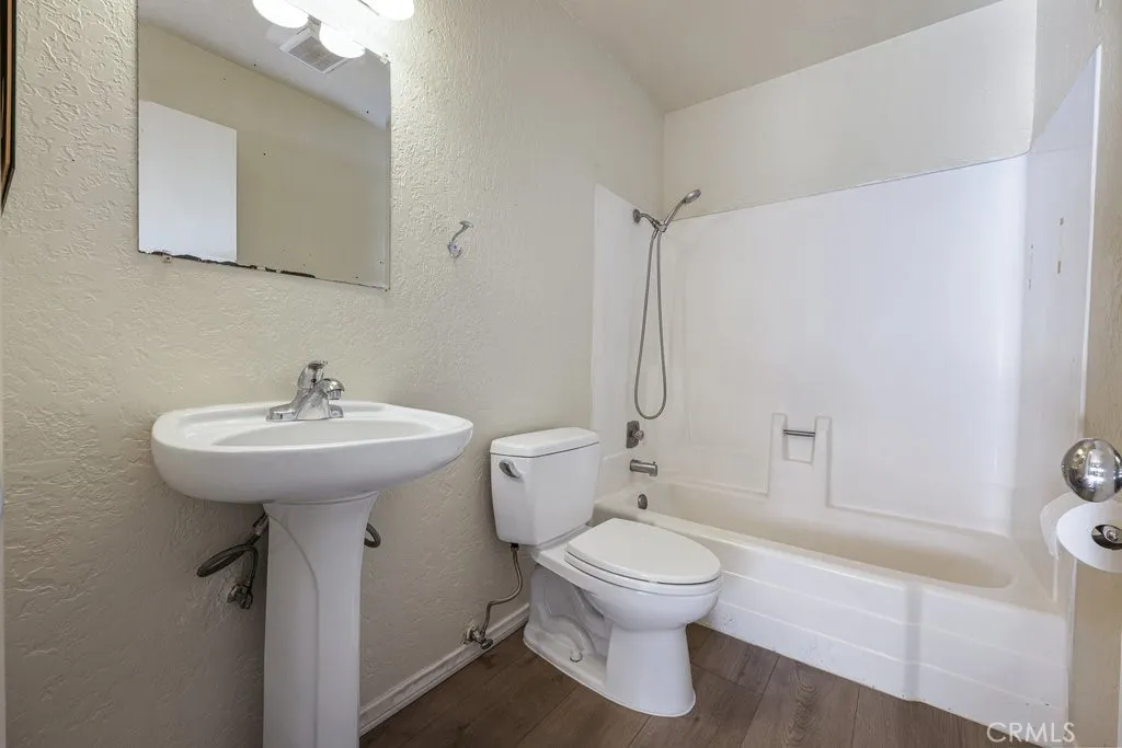 Photo #18: SW25010058 Listing: Photo #18
