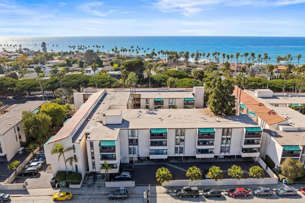https://cdn.realtyfeed.com/cdn/127/306342428/e01c3d073b51e35b67c13e250d629247.webp