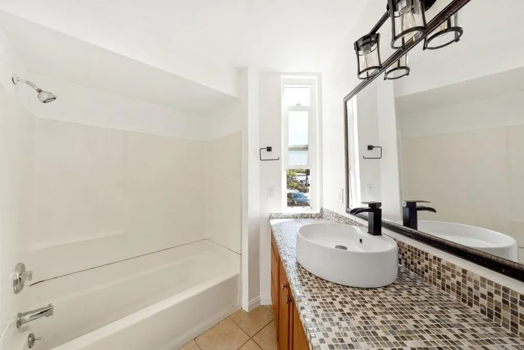 https://cdn.realtyfeed.com/cdn/127/306343585/51508a4e656b01107d5d497f60a558e0.webp