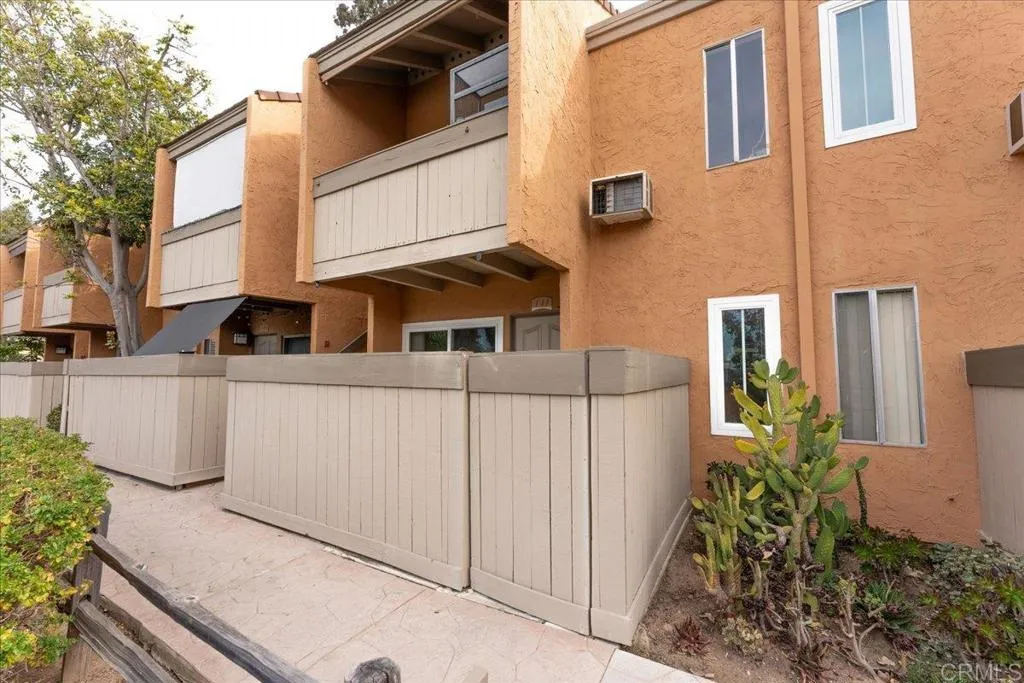 https://cdn.realtyfeed.com/cdn/127/306343681/13b2f20b2841abecaa6b7427497fc292.webp