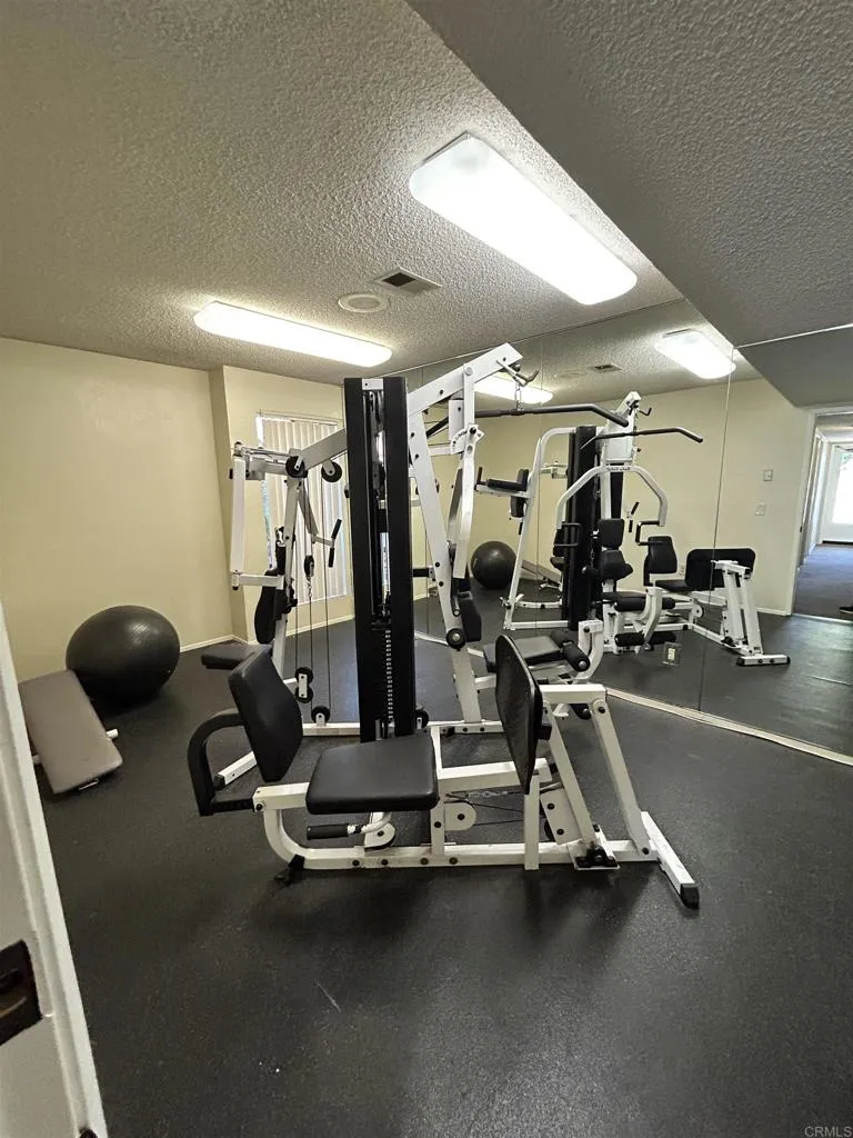 https://cdn.realtyfeed.com/cdn/127/306343681/2c0409372e5ba72fc4b42ad5e79b4df1.webp