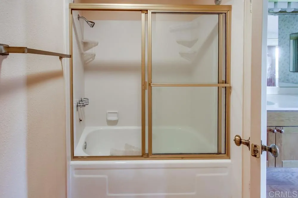 https://cdn.realtyfeed.com/cdn/127/306344069/113ae4b4af23607205936d5a950baa36.webp