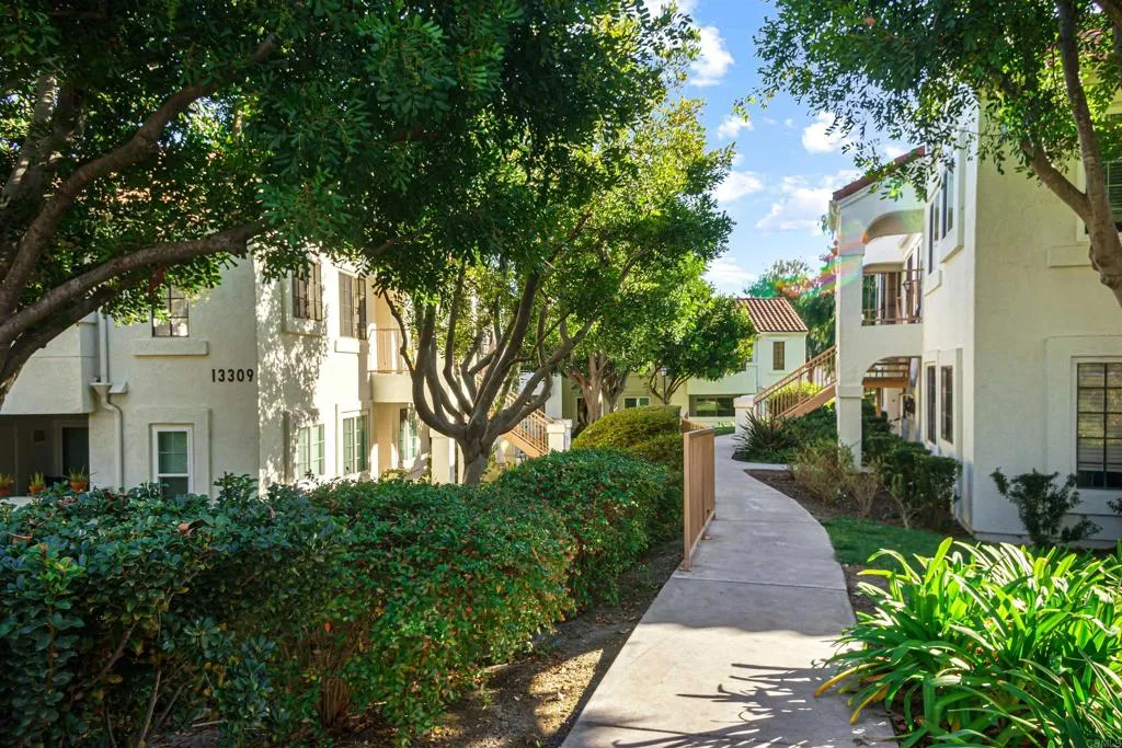 https://cdn.realtyfeed.com/cdn/127/306344314/4b0141ec0b369da498c0232ad7f7c6d5.webp