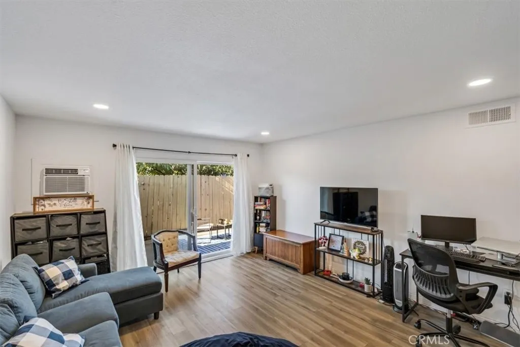 Photo #17: IG25013629 Listing: Photo #17