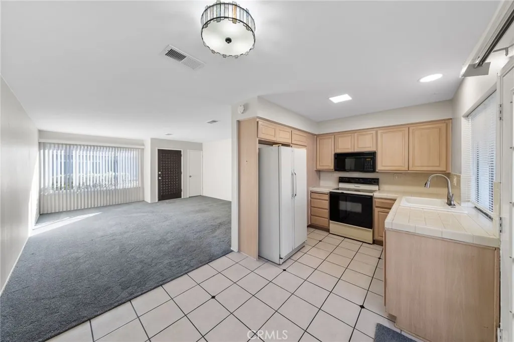 Photo #5: SW25012129 Listing 