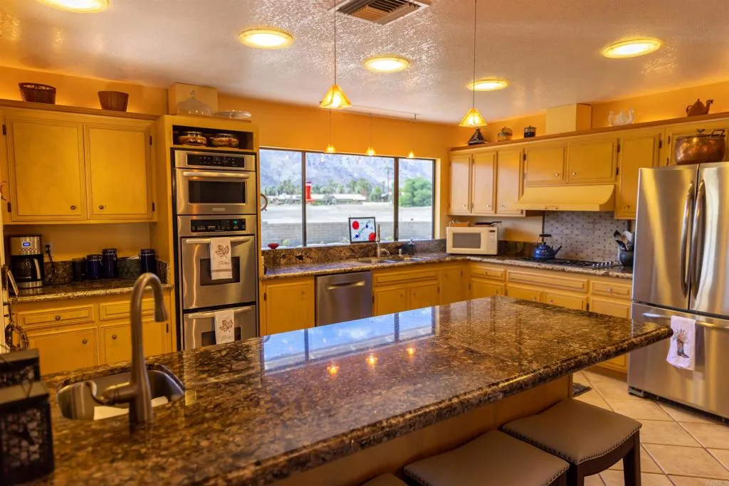 https://cdn.realtyfeed.com/cdn/127/306345795/01532fd14cacbd3032af205a3cc37cea.webp