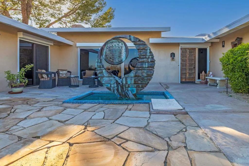 https://cdn.realtyfeed.com/cdn/127/306345795/0e5d3f8c9586671651e0dcde46f112c2.webp