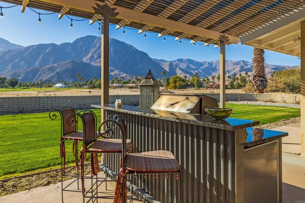 https://cdn.realtyfeed.com/cdn/127/306345795/2d8a48e3d15a8c7e465ab218c436d4b2.webp