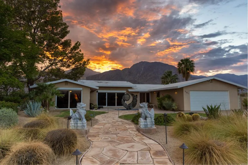 https://cdn.realtyfeed.com/cdn/127/306345795/3acc2c23fcdd897942e1e92f7c917add.webp