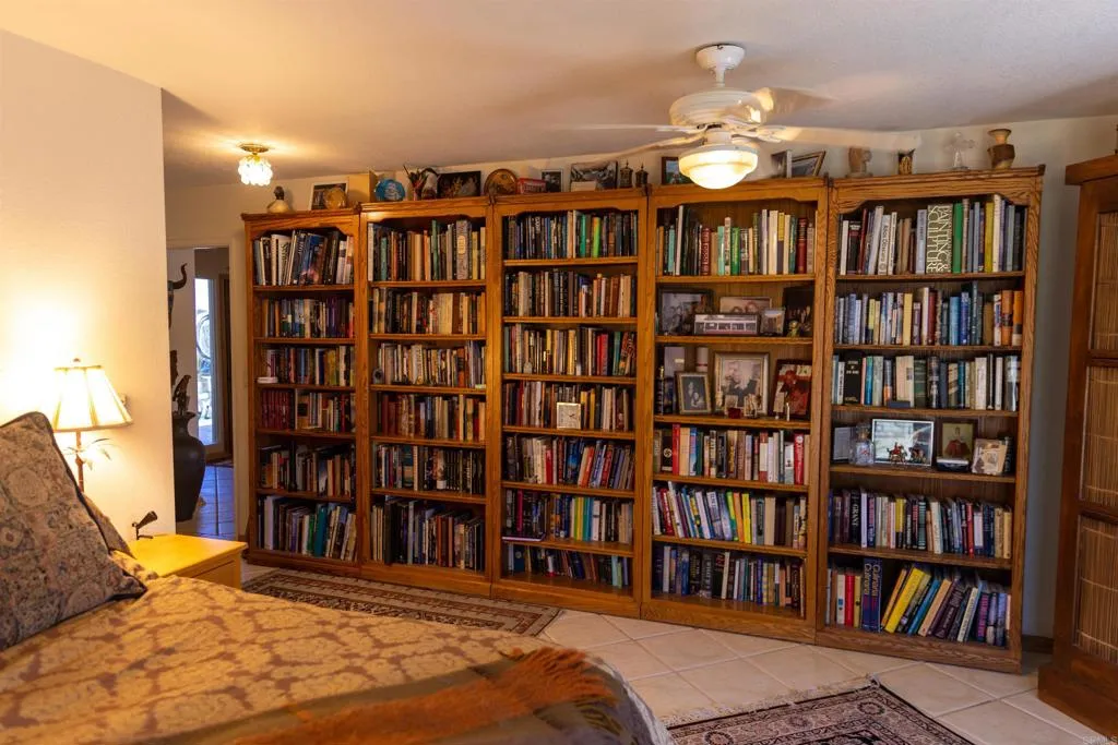 https://cdn.realtyfeed.com/cdn/127/306345795/3c8c22e109e36079706077c7e8ad98e8.webp