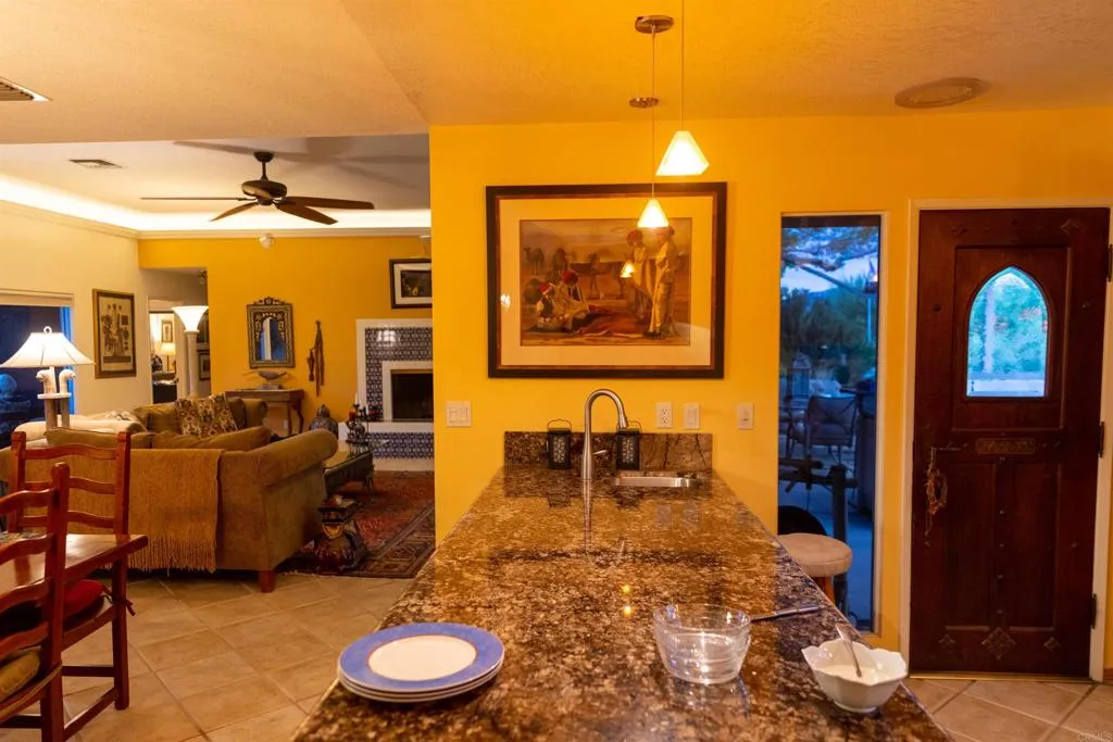 https://cdn.realtyfeed.com/cdn/127/306345795/5691f17d0fe0331498f1f33b2de9ebcd.webp