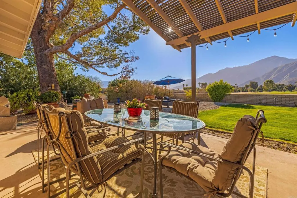 https://cdn.realtyfeed.com/cdn/127/306345795/7f08ac9d2ff799a29f2d3cbbb397b4b3.webp