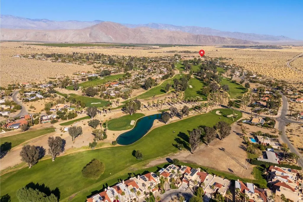 https://cdn.realtyfeed.com/cdn/127/306345795/9860f66d7d196804f8bc01df9d4b1385.webp
