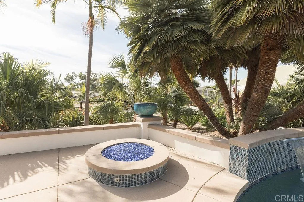 https://cdn.realtyfeed.com/cdn/127/306346423/0427d8758ff6127cbbb7ae0cd921f2e8.webp