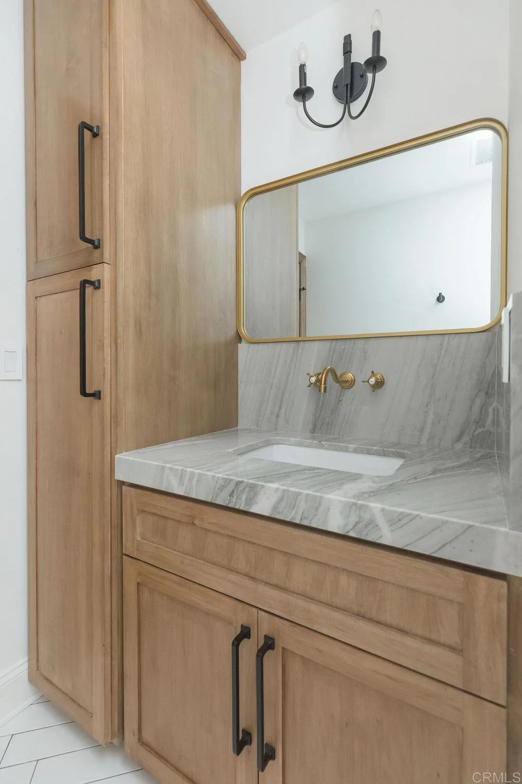 https://cdn.realtyfeed.com/cdn/127/306346423/1b82593f4baa6925e4de2a9fb6eb437d.webp