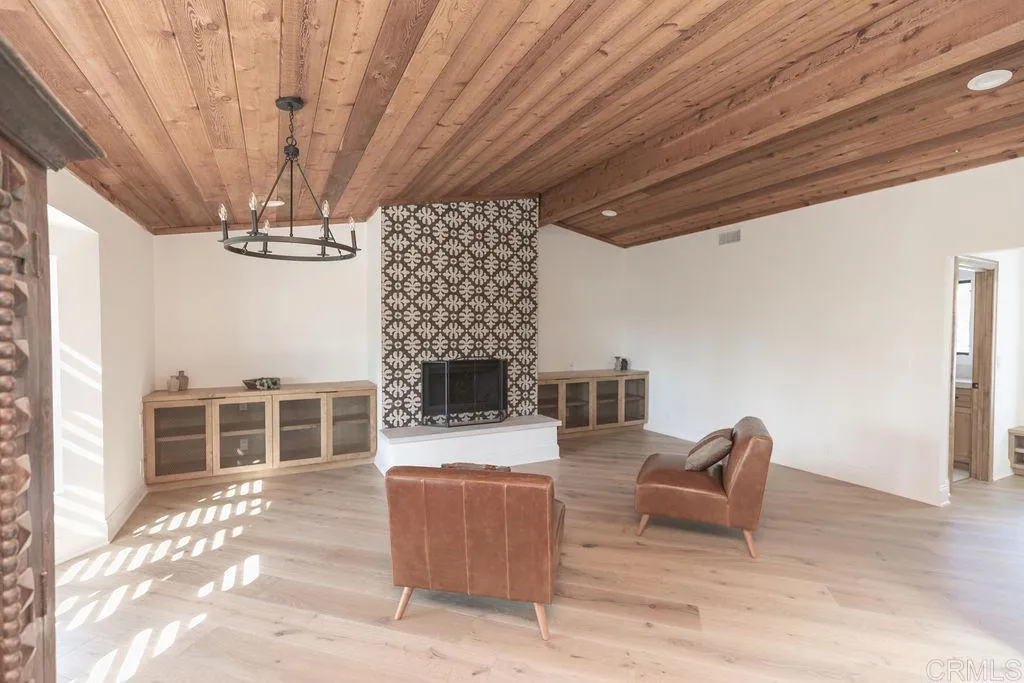 https://cdn.realtyfeed.com/cdn/127/306346423/4bf7fdd31e25cbfc8f47fdb0b245da1a.webp