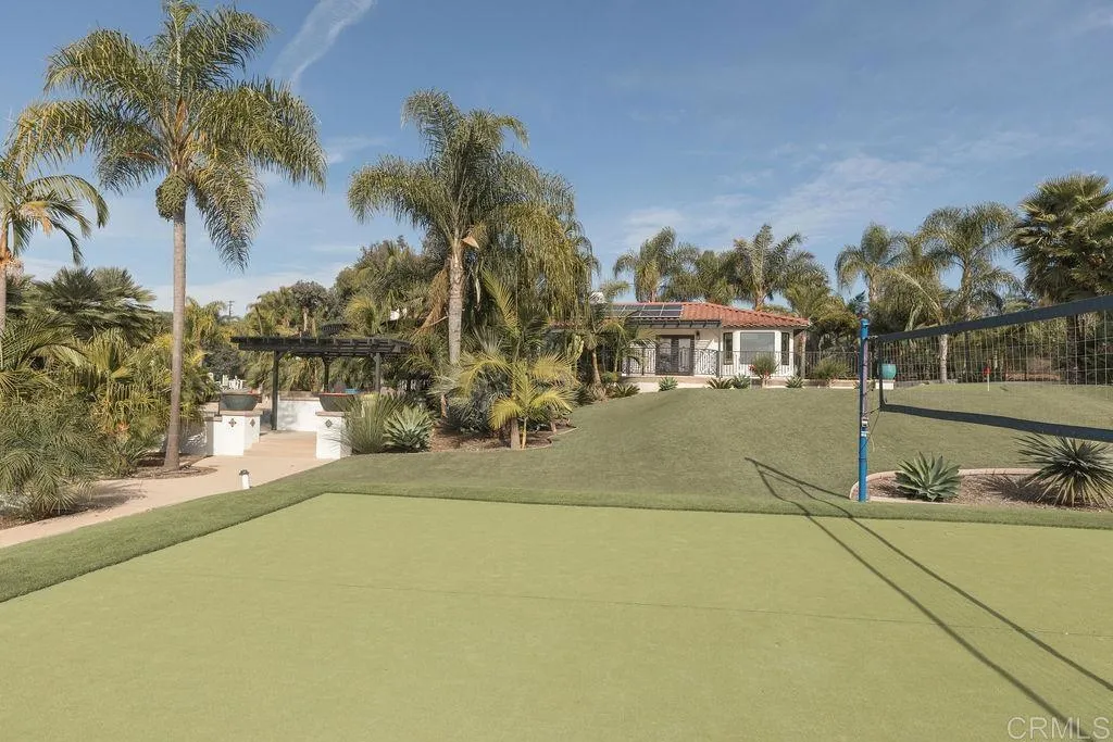 https://cdn.realtyfeed.com/cdn/127/306346423/6f422bbba1d30eb58849857767ac16b2.webp
