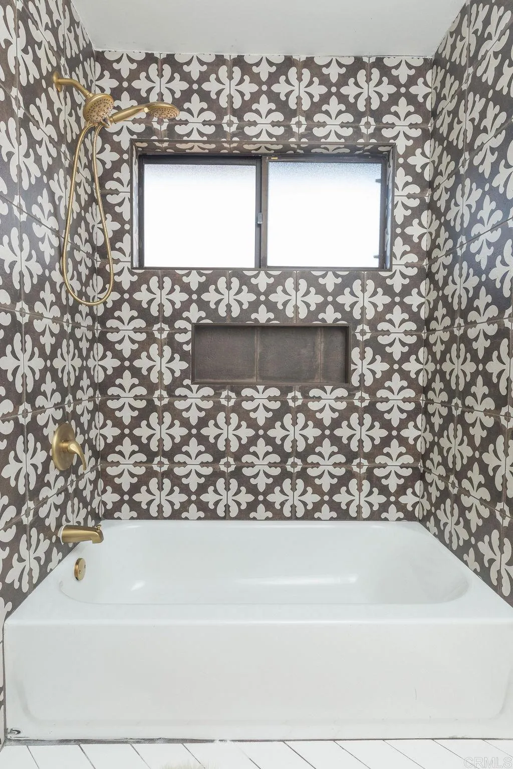 https://cdn.realtyfeed.com/cdn/127/306346423/83f11d72cd3f67ff92609f909b3c9afc.webp