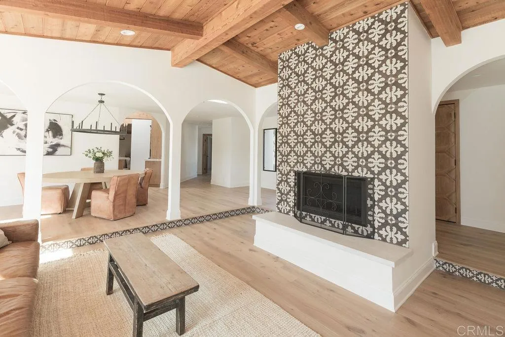 https://cdn.realtyfeed.com/cdn/127/306346423/90ceb9c6eda879b95f3770972a8b7027.webp