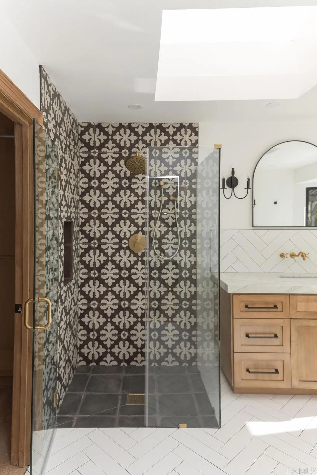 https://cdn.realtyfeed.com/cdn/127/306346423/bfc9578f3ad885c8e75c67aa579e87df.webp