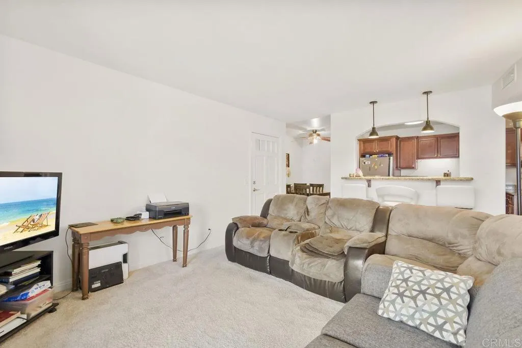 https://cdn.realtyfeed.com/cdn/127/306346833/9452a0ca5e7f2c623c5d309d9c75882e.webp